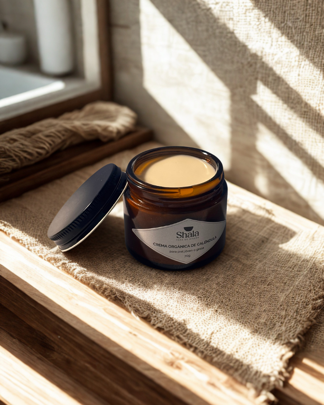 Crema Hidratante Orgánica Antiinflamatoria de Caléndula y Manzanilla - piel joven o grasa