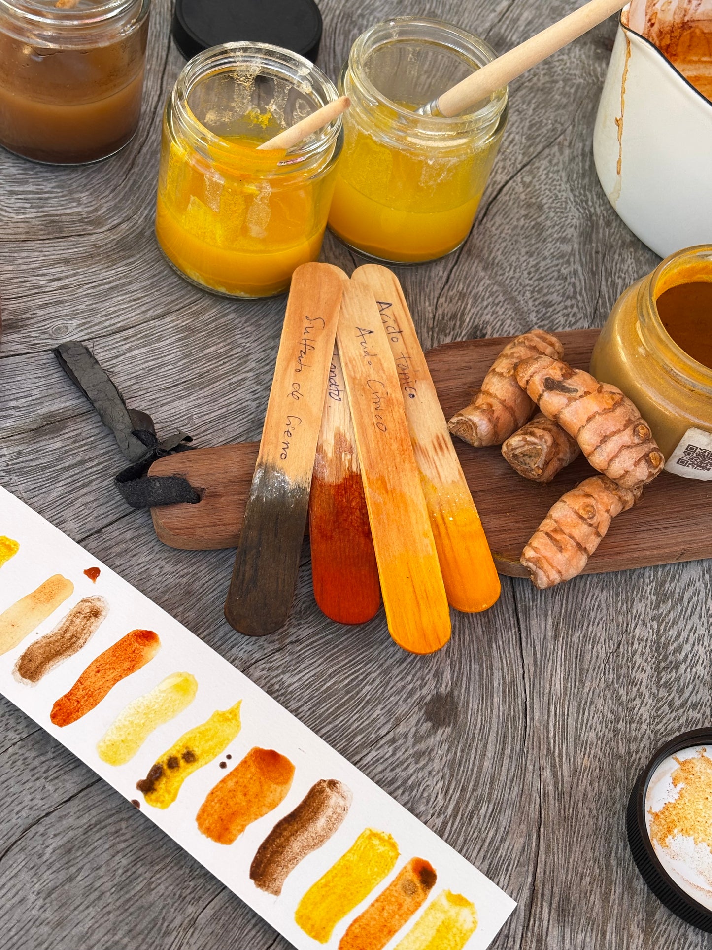 Crea acuarelas, óleos y témperas con pigmentos naturales - curso en línea (COMENZAMOS EN JUNIO 2025 y se queda grabado)